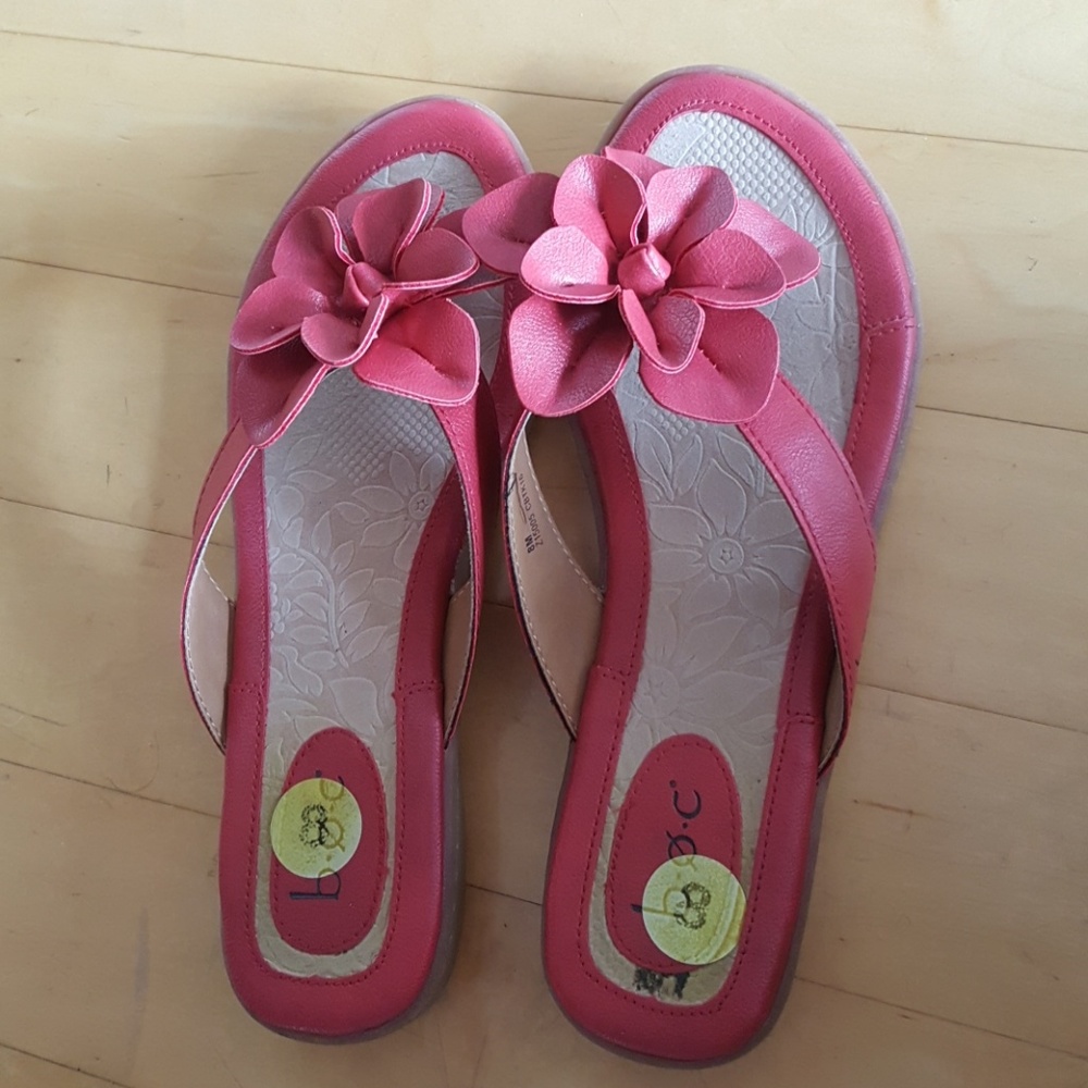 B.O.C. leather red sandals 8